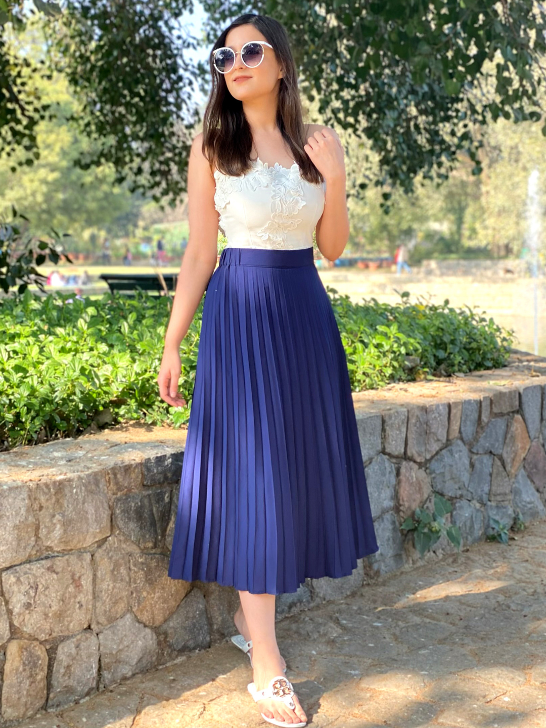 Pleated midi 2025 skirt navy blue