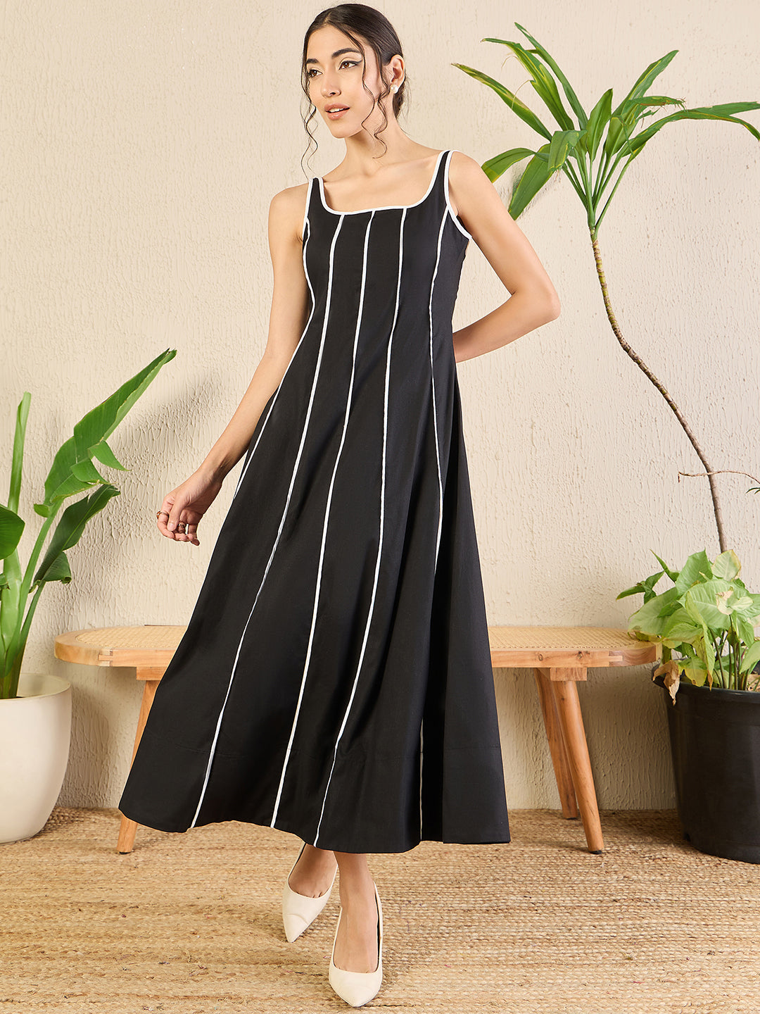 Panelled Maxi dress - Uptownie