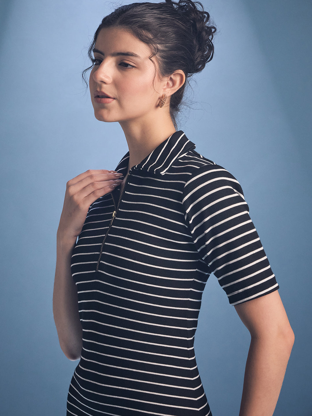 Stretchable Front Zip-up Midi Dress