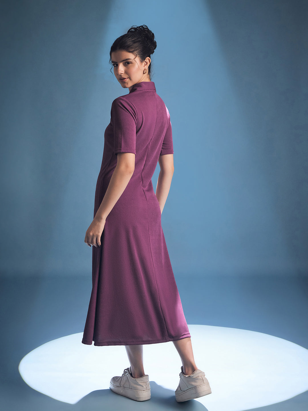 Stretchable Front Zip-up Midi Dress