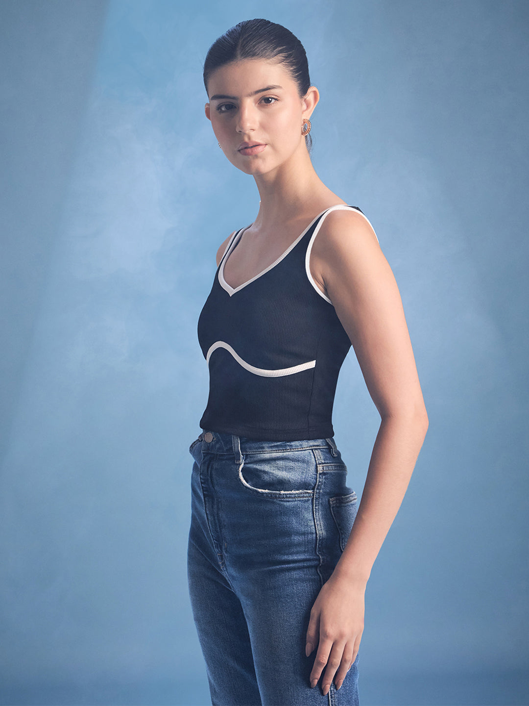 Contrast Bordered Ribbed Crop Top - Uptownie
