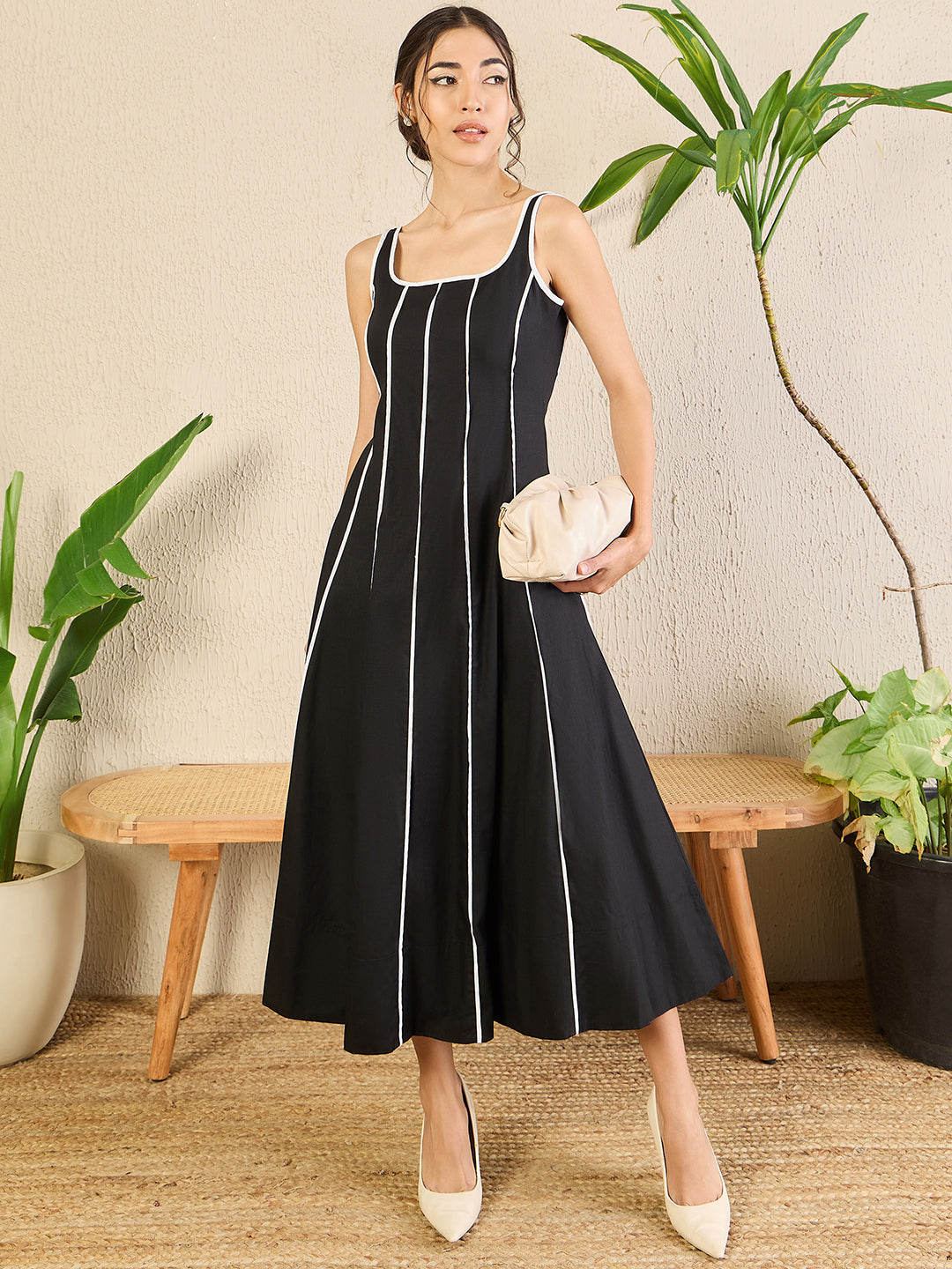 Panelled Maxi dress - Uptownie