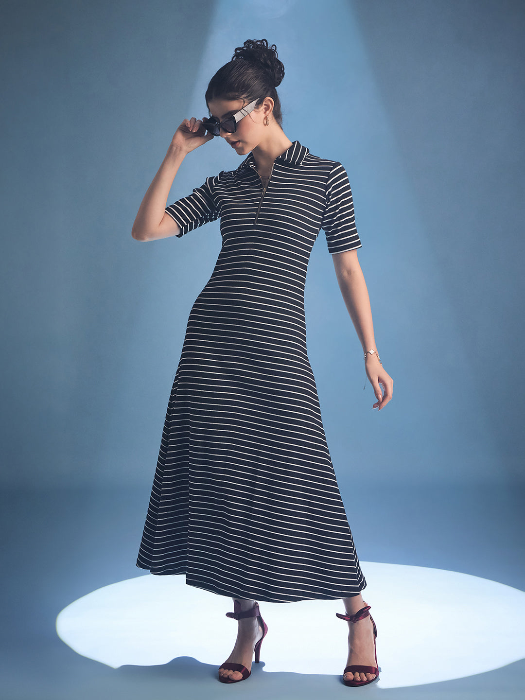 Stretchable Front Zip-up Midi Dress