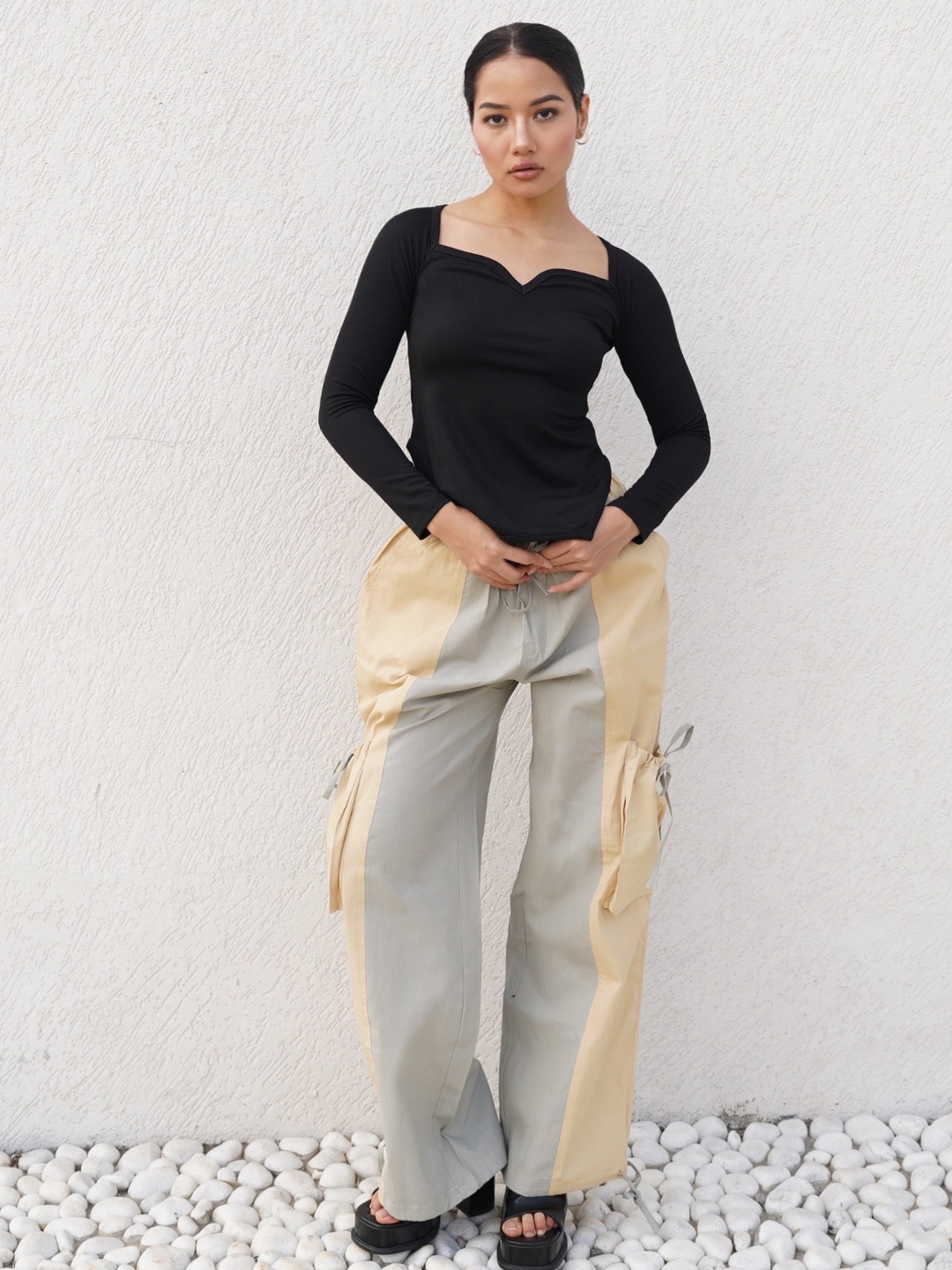 Elevate your style with the season's must-have: Lavender Relaxed Korean  Front Peat Pants💜 . These Front Pleated Pants are the ward