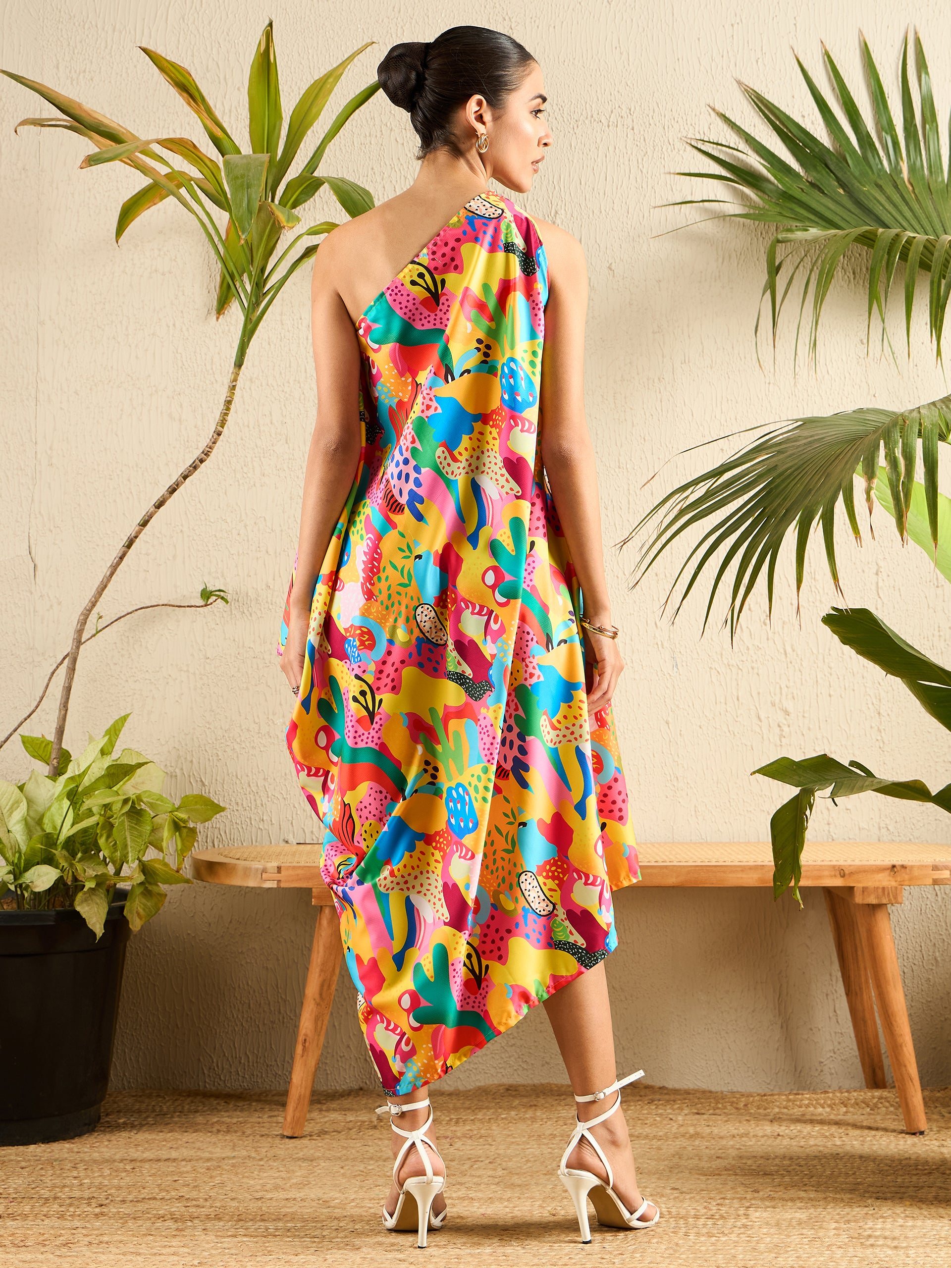 ワンピース VERSACE PRINTED STRETCH CREPE ONE-SHOULDER DRESS VERSACE One-shoulder floral-print crepe midi dress | NET-A