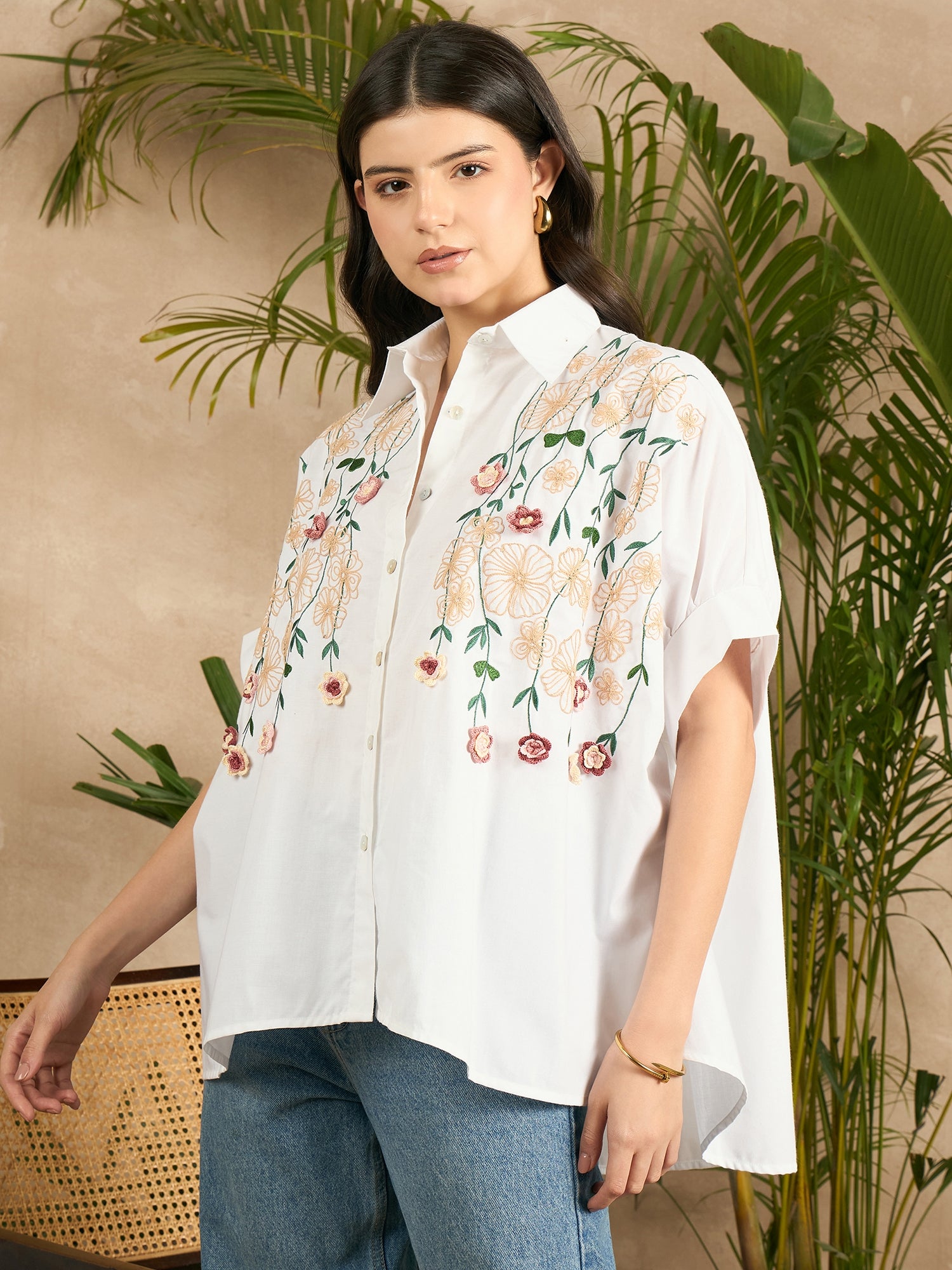 Anti-fit Crochet Floral Shirt - Uptownie