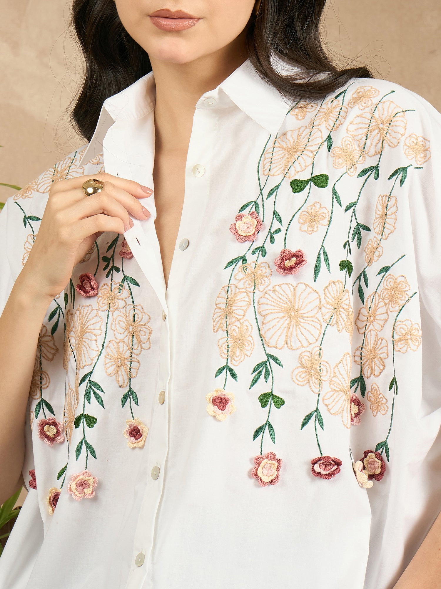 Anti-fit Crochet Floral Shirt - Uptownie