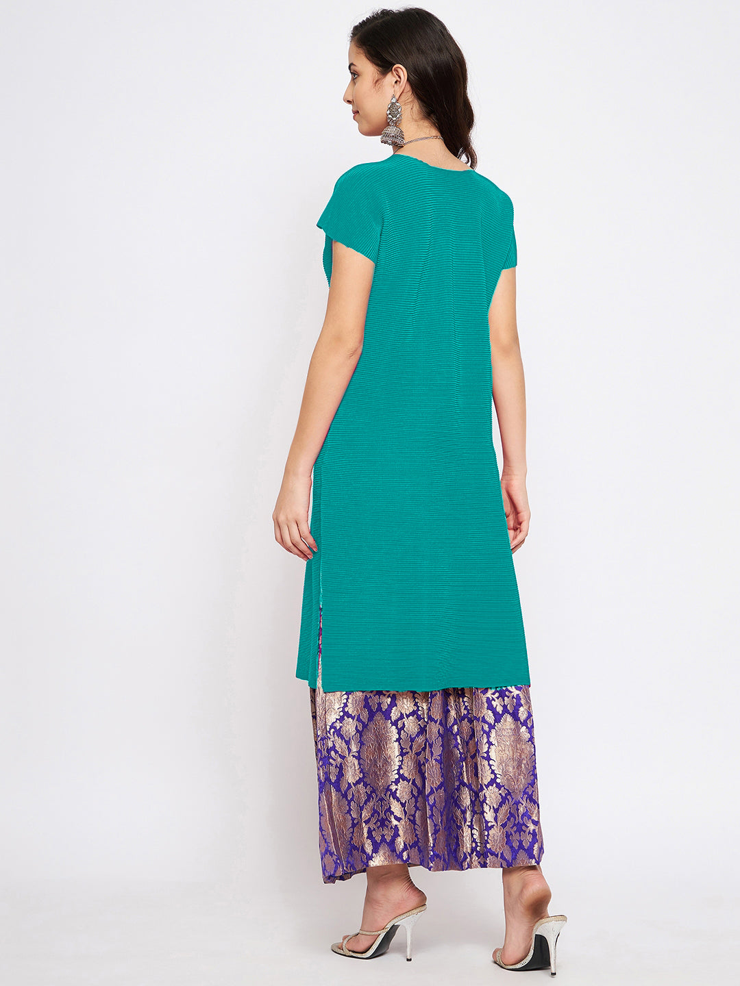 Pleated V-neck Long Kurta with a Side Slit - Uptownie