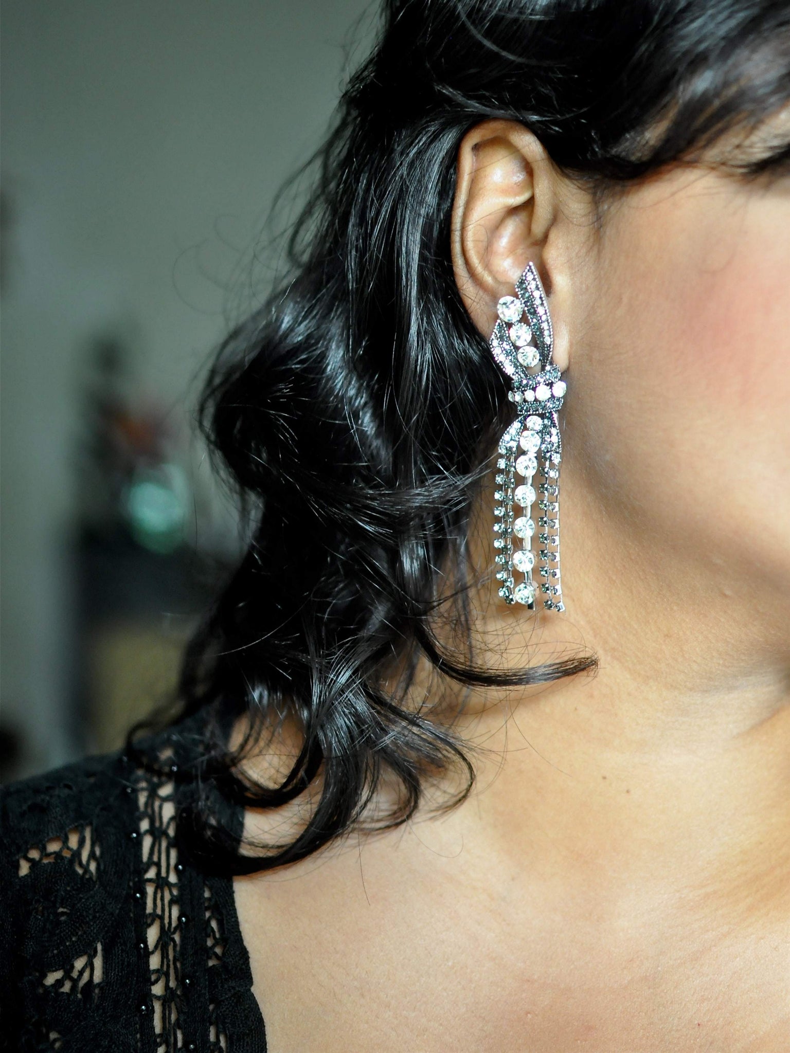 Rhinestone Knot Earrings - Uptownie